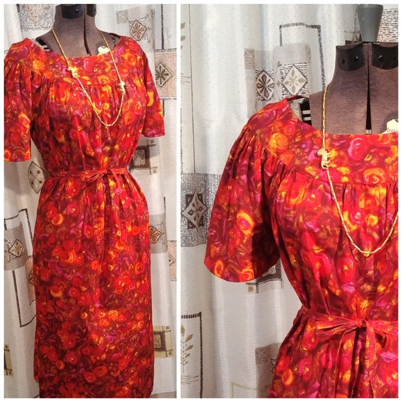Vintage Dresses & Skirts - Vintage Atumunal MuuMuu